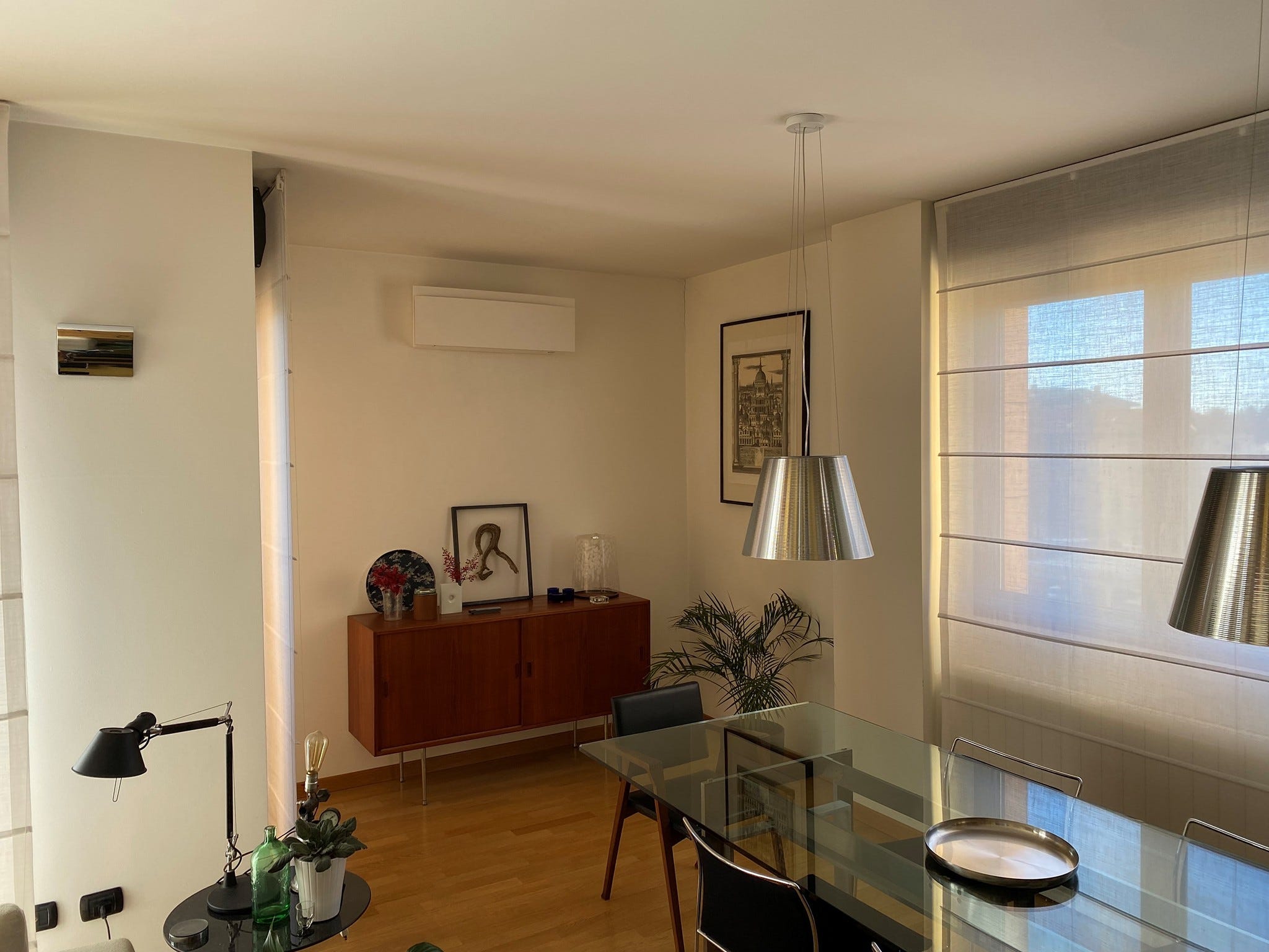 Obývacia izba s nástennou jednotkou Daikin