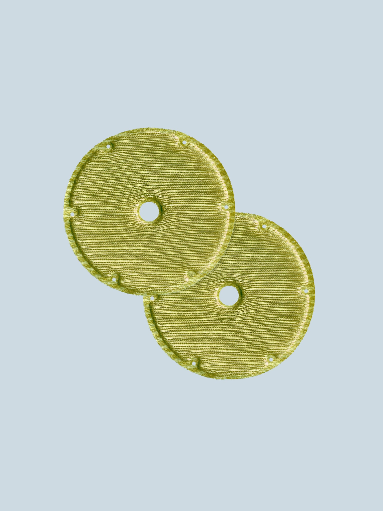 Zvlhčovací filter, ktorý dodáva suchému vzduchu vlhkosť