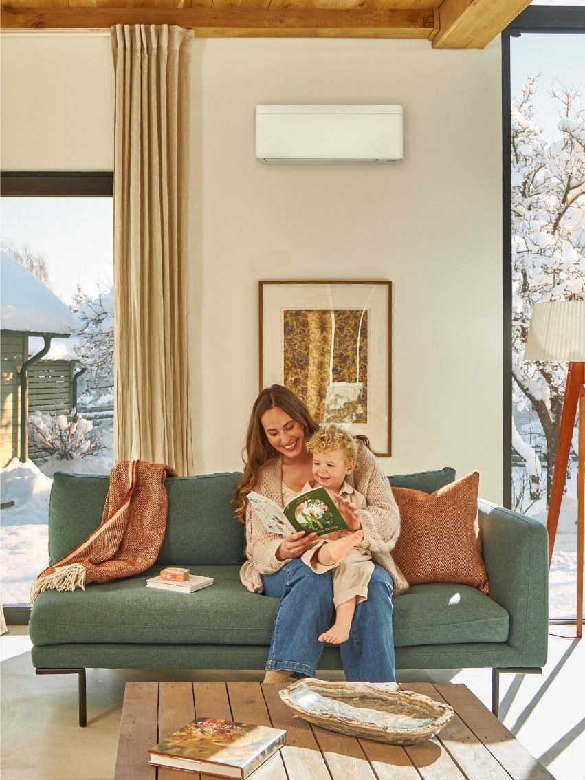 Matka s dcérou si užívajú peknú chvíľku v dokonalej teplote vďaka produktom Daikin