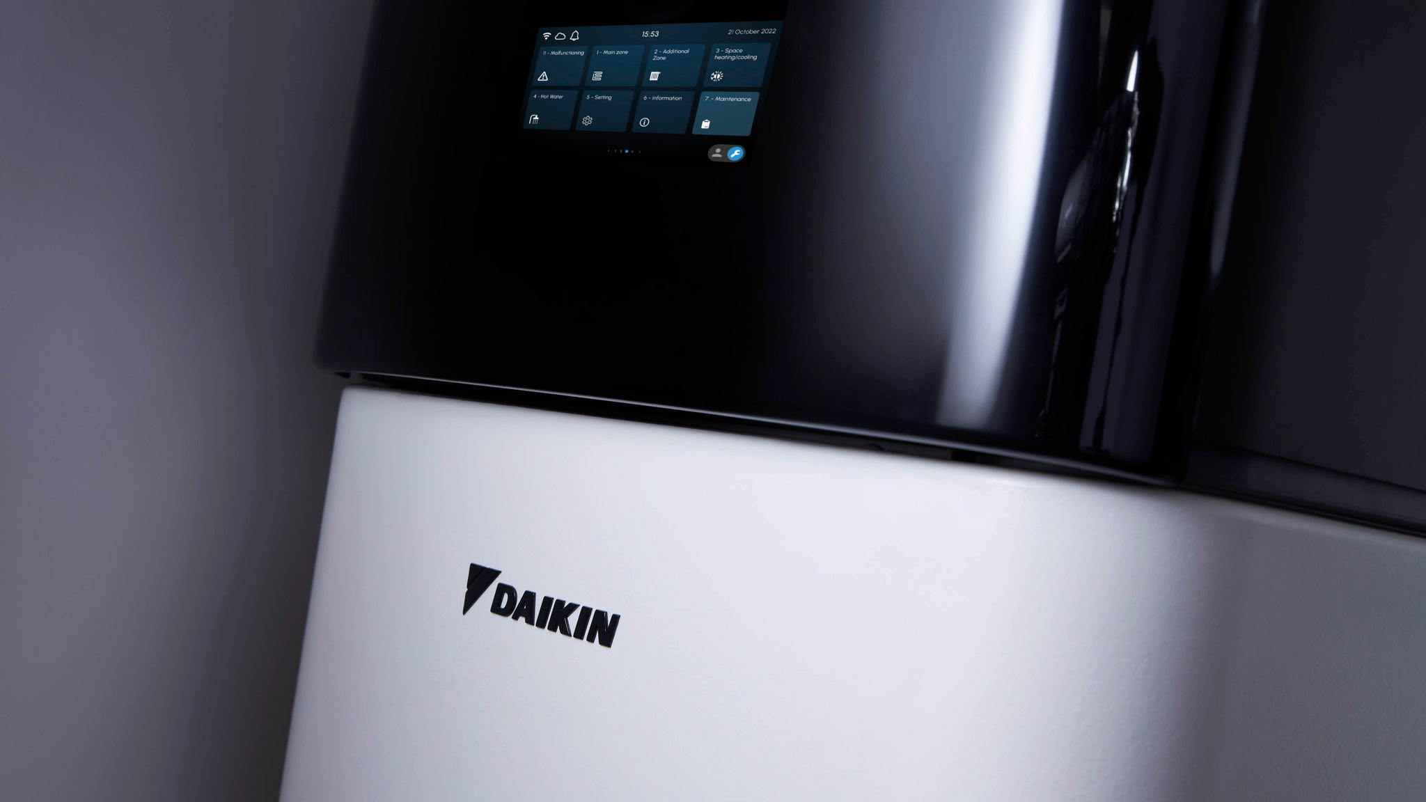 Daikin Altherma 4 H ECH2O close-up
